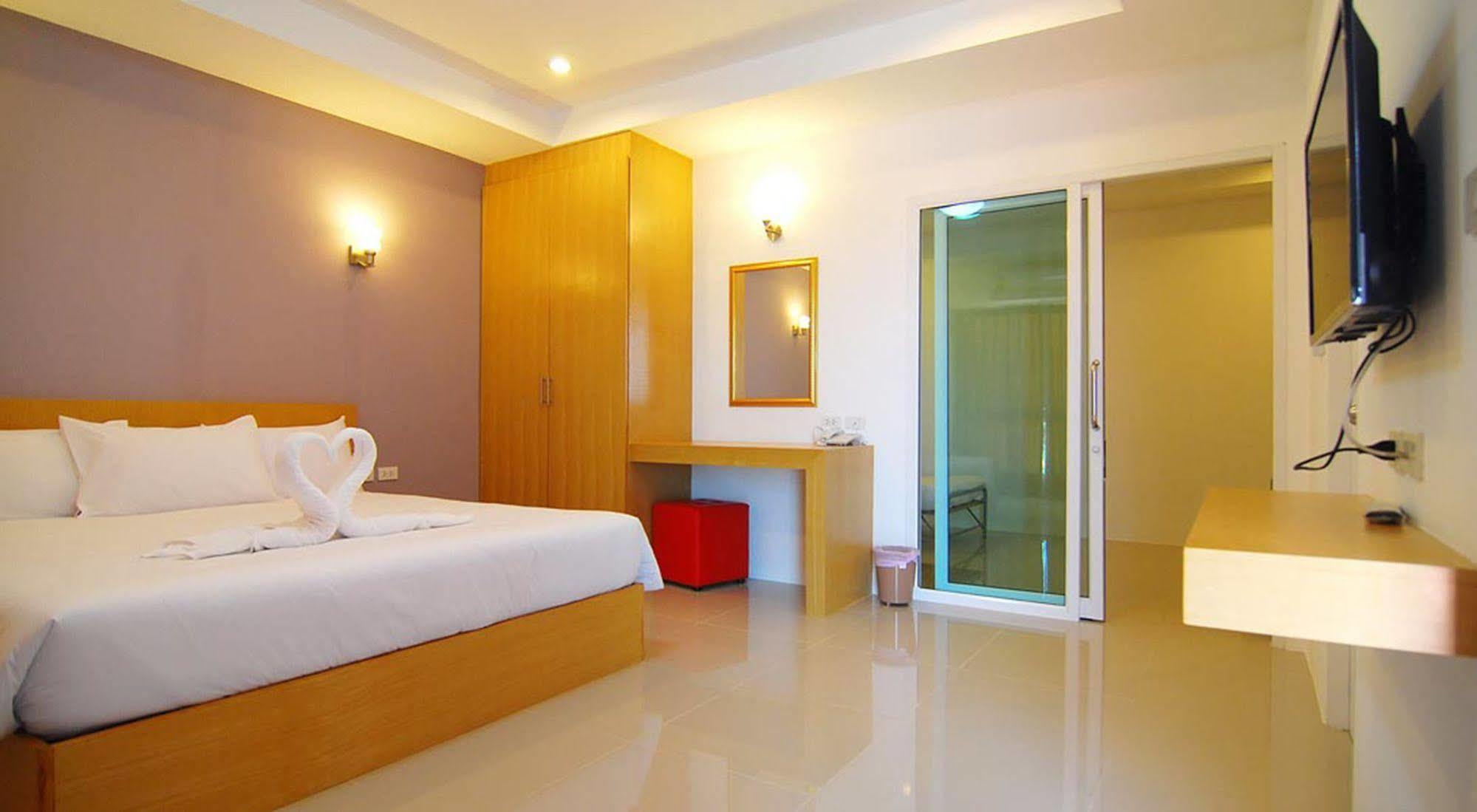 Leelawadee Naka Hotel Phuket Екстериор снимка
